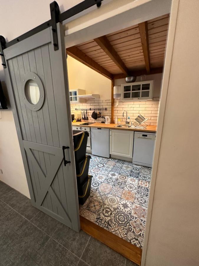 Cozy New Loft Apartment Prag Exteriör bild