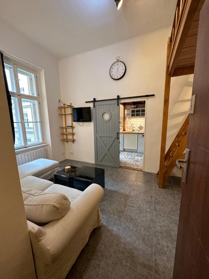 Cozy New Loft Apartment Prag Exteriör bild