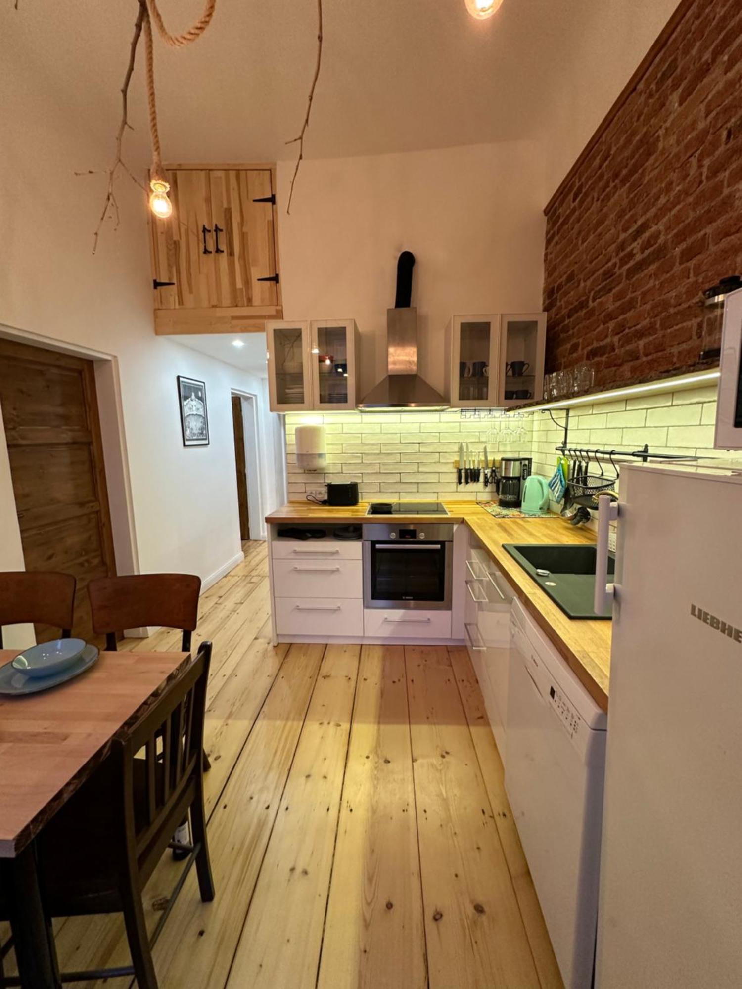 Cozy New Loft Apartment Prag Exteriör bild