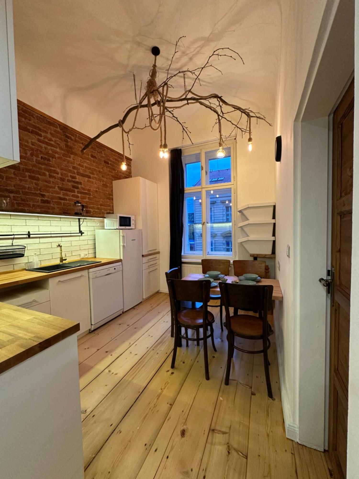 Cozy New Loft Apartment Prag Exteriör bild
